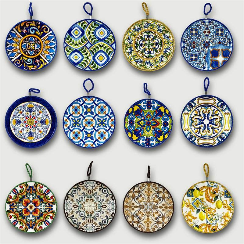 Quadretto sottopentola in ceramica tondo con cordoncino e base in sughero