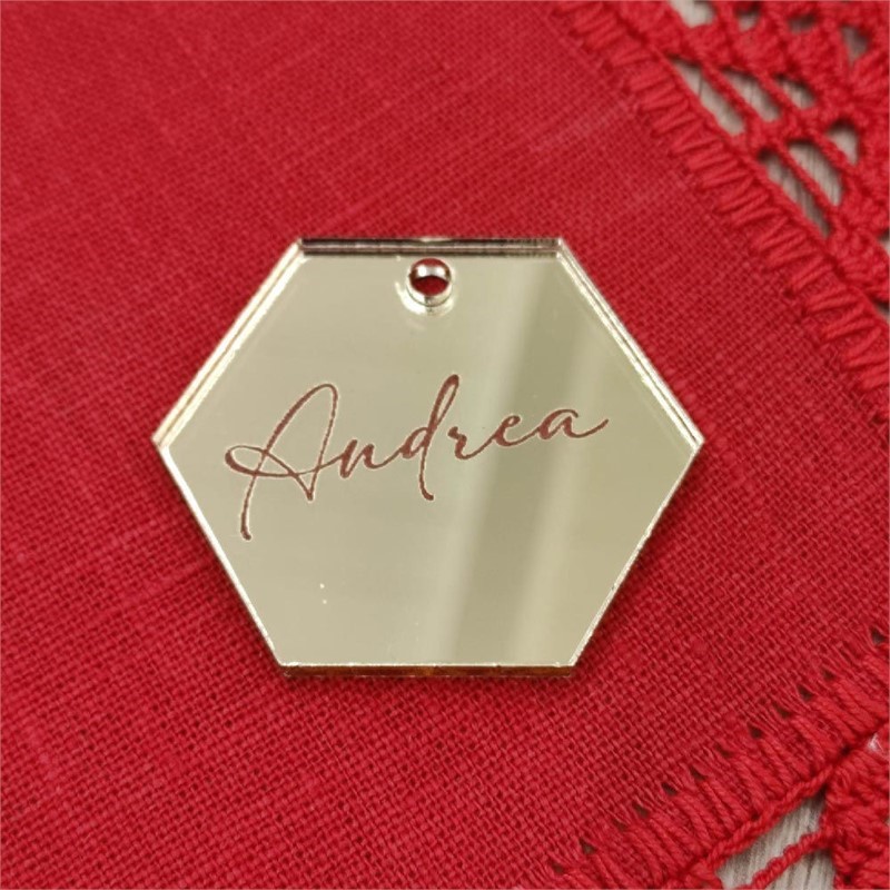 Tag segnaposto esagono in plexiglass con nome inciso