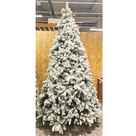 Albero di Natale Innevato La Thuile