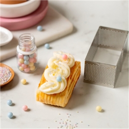 sagoma-viennoiserie-microforata-rettangolare-inox-12x5x45-cm