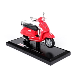 MAISTO MOTO 1:18 VESPA GTS 300 (2017)